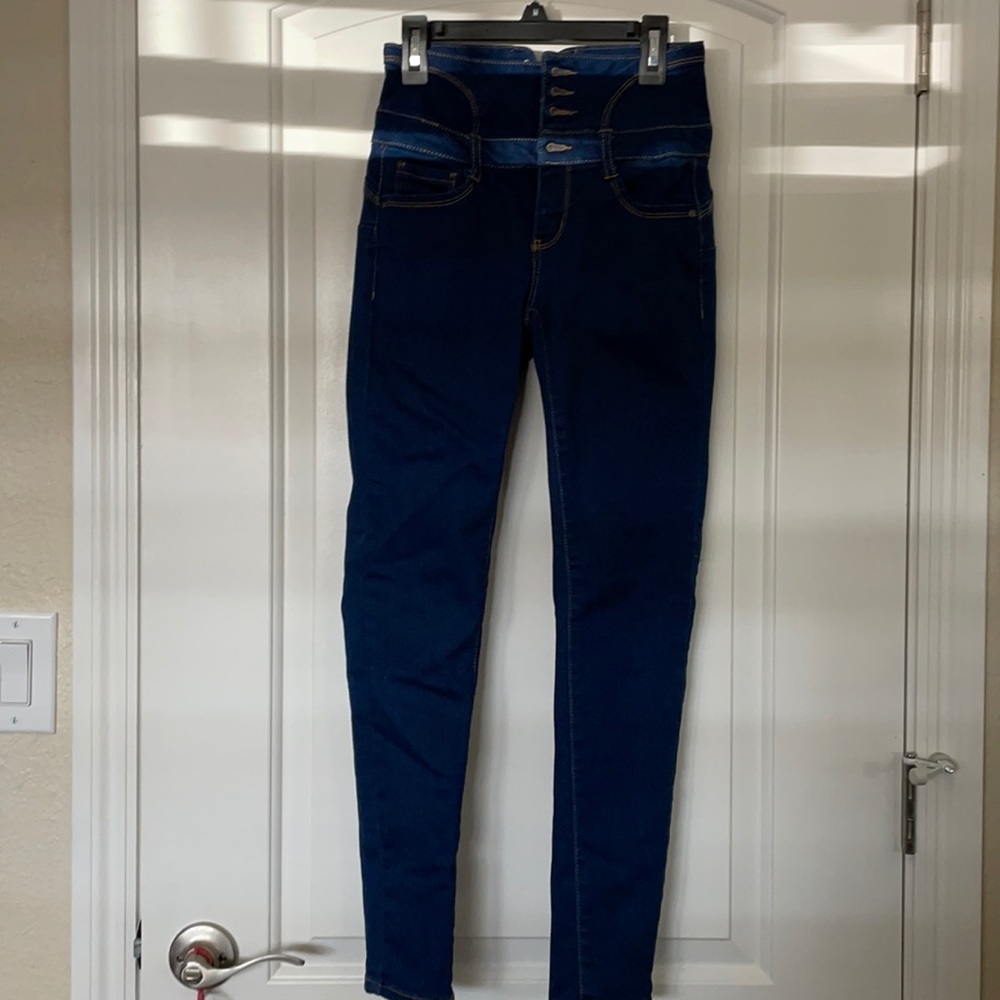 Butt Lift Wax Jeans